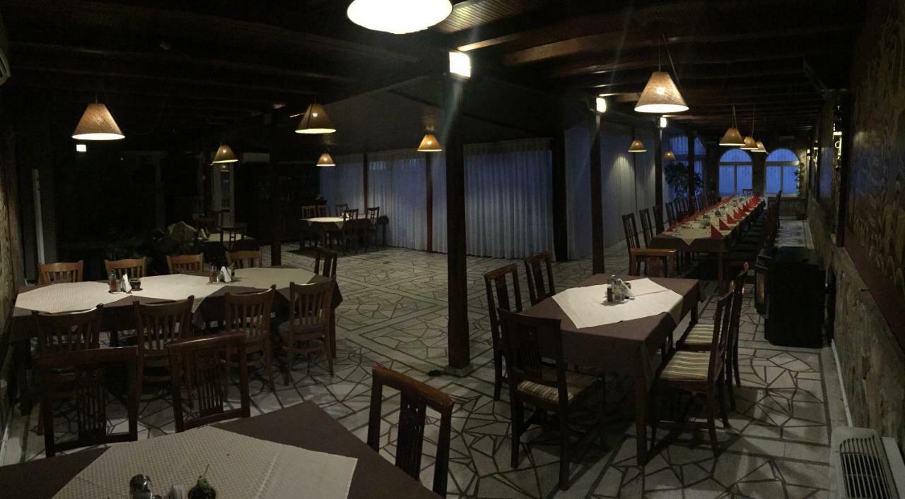Family Hotel Odessa Sewliewo Exterior foto